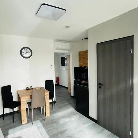 Apartman Henry - - Slovakia Naszvad
