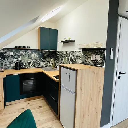 Henry - - Slovakia Nesvady