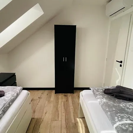 Lägenhet Henry - - Slovakia *