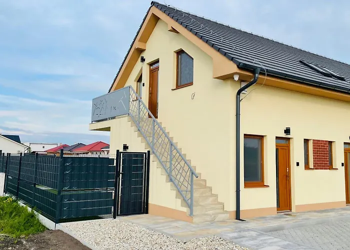 Henry - - Slovakia 아파트 Nesvady